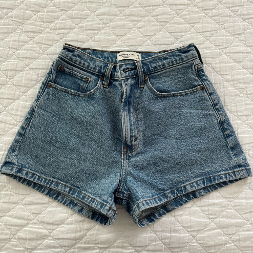 Abercrombie Curve Love High Rise Mom Short